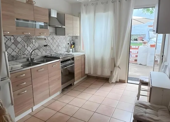 Mia House- Seaside With Garden Nyaraló
