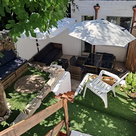 Mia House- Seaside With Garden *